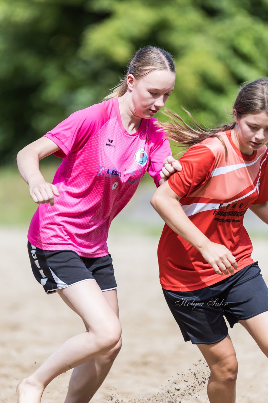 Bild 102 - wBJ/wCJ Beachsoccer Cup